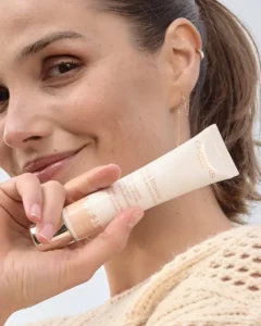 Camille Lou - Campagne Photo Clarins