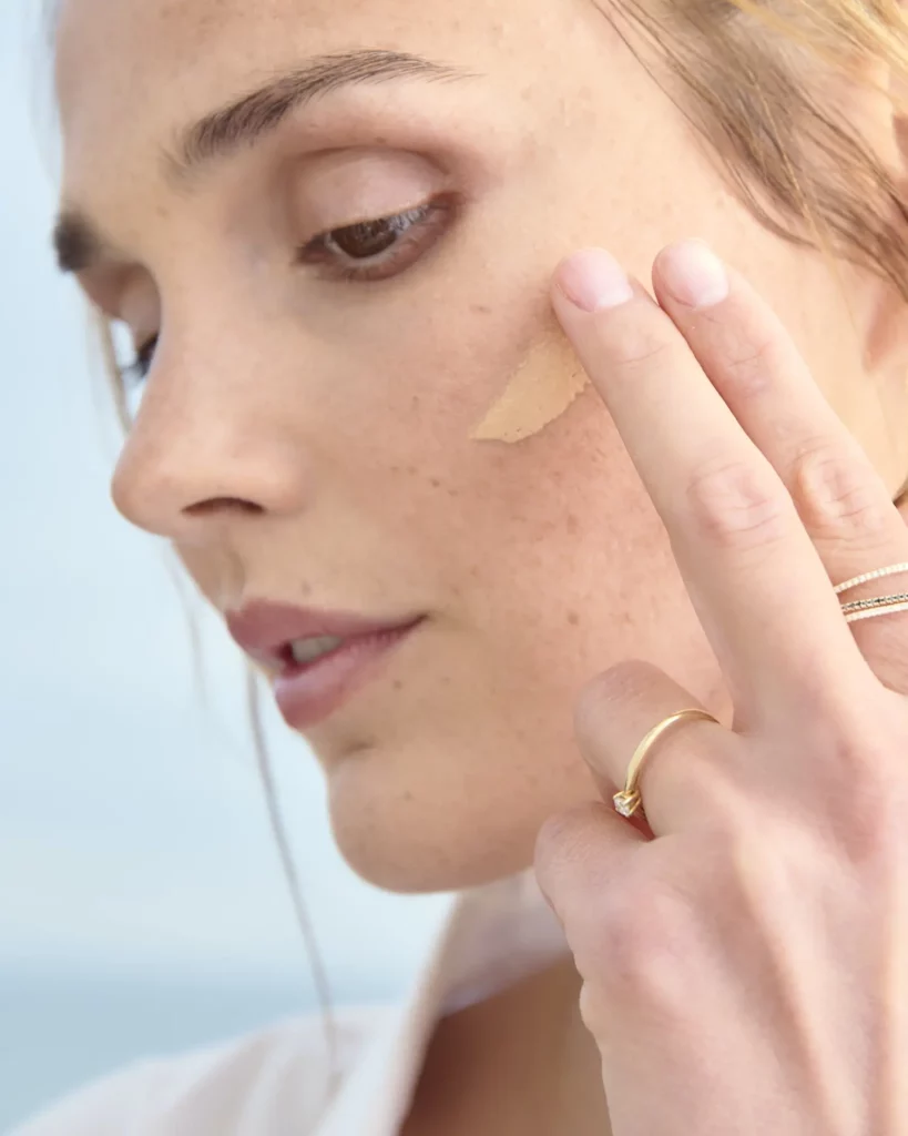 Camille Lou - Campagne Photo Clarins