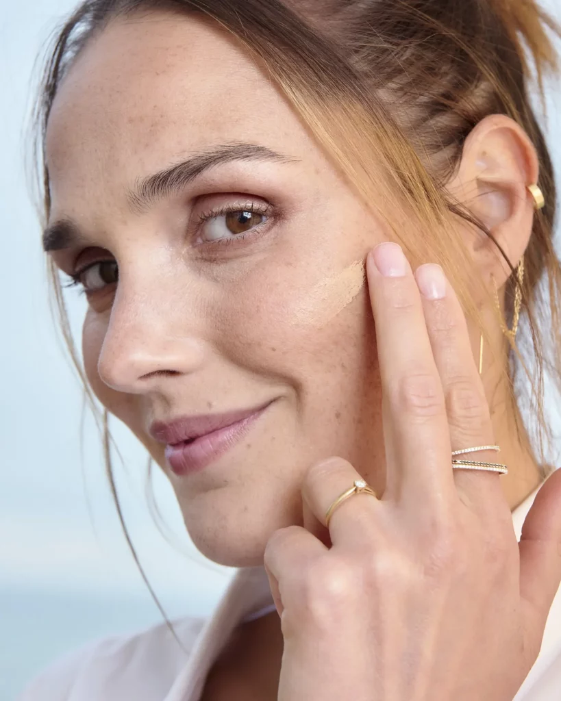 Camille Lou - Campagne Photo Clarins