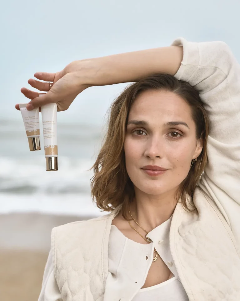 Camille Lou - Campagne Clarins